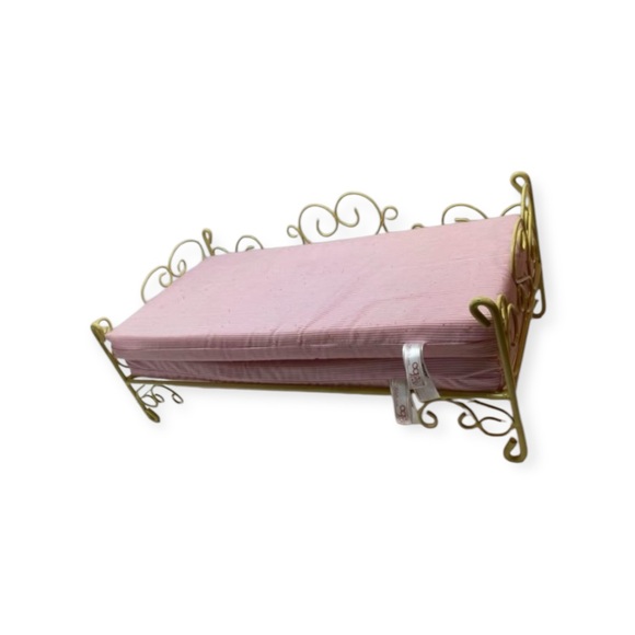 Battat our generation sweet dreams metal bed for 18” dolls - Picture 1 of 2